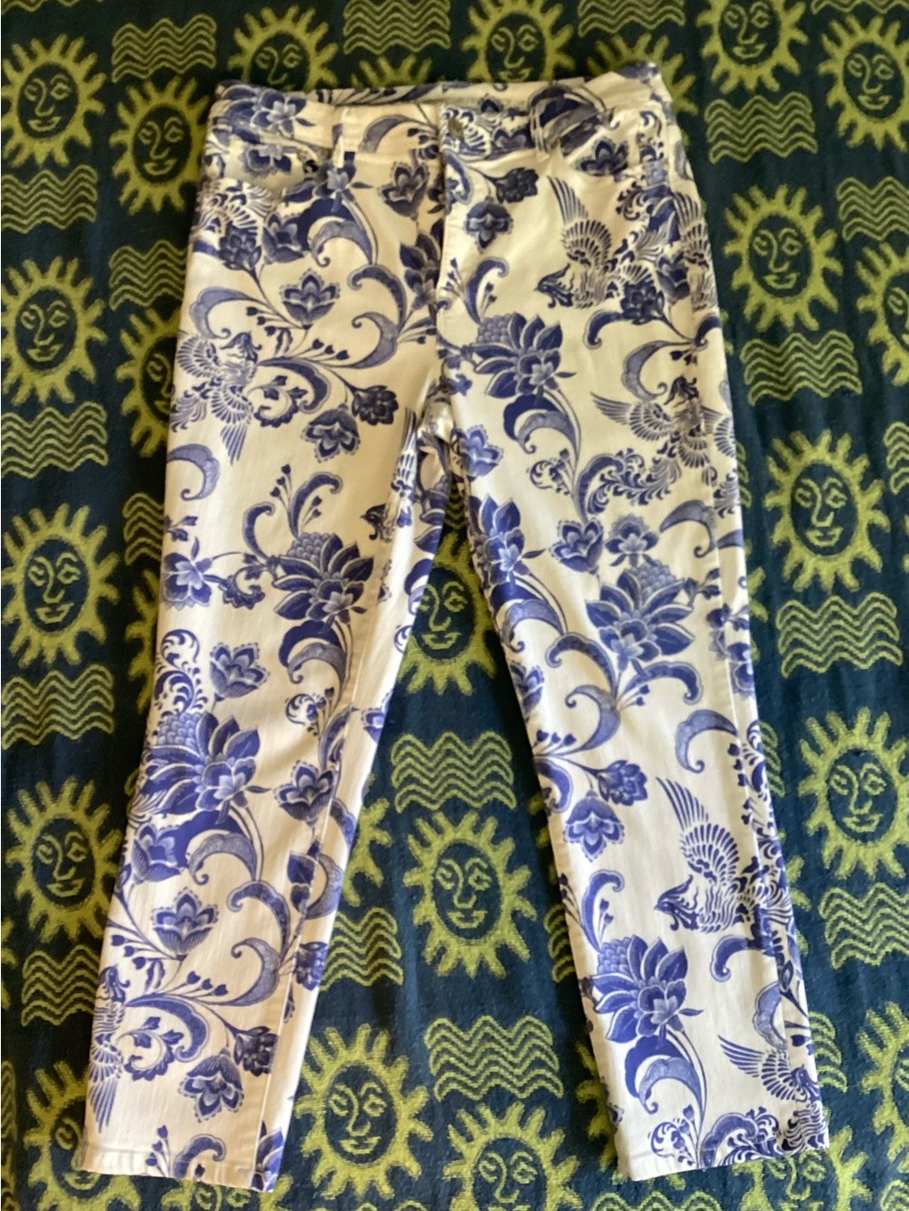 Chico’s So Slimming Girlfriend Crop Jeans